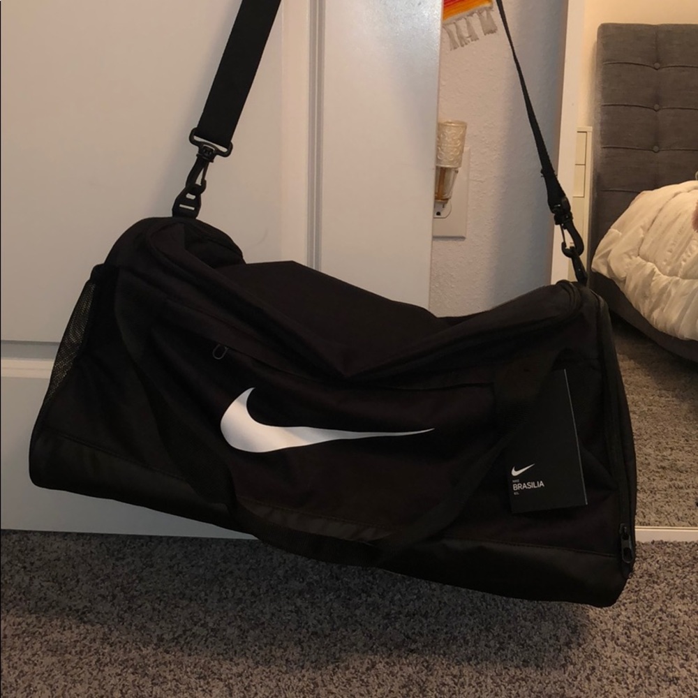 *BRAND NEW* NIKE DUFFLE BAG